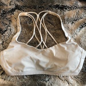 Lululemon Free To Be Zen Bra
